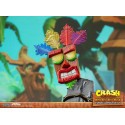 Crash Bandicoot statuette Mini Aku Aku Mask 40 cm