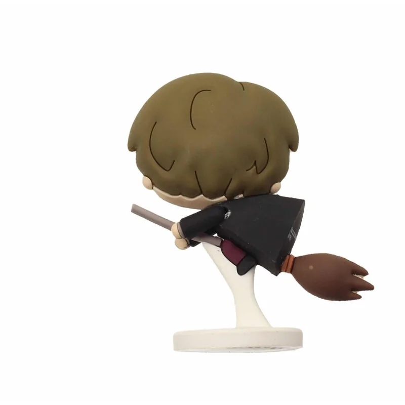 Harry Potter: Mini-figurine en caoutchouc - Harry avec cape noire sur Nimbus