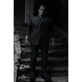 Universal Monsters figurine Ultimate Frankenstein's Monster (Black & White) 18 cm