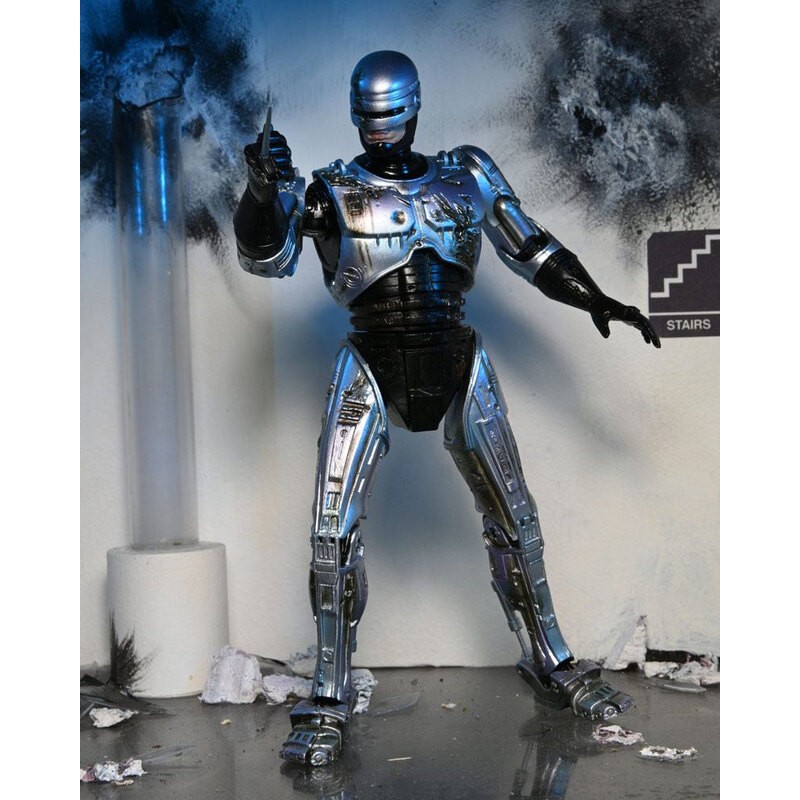 RoboCop figurine Ultimate Battle Damaged RoboCop with Chair 18 cm