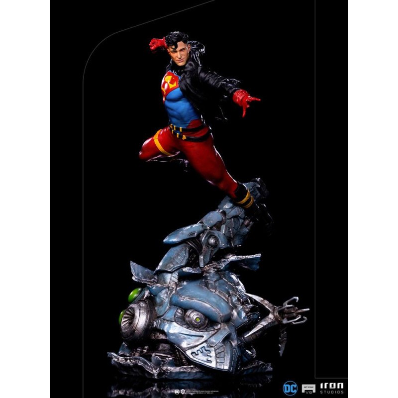 DC Comics statuette 1/10 Deluxe Art Scale Superboy 28 cm