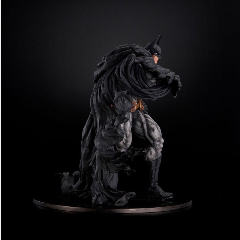 DC Comics statuette Sofbinal Soft Vinyl Batman Hard Black Ver. 35 cm