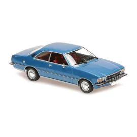 O.rekord d coupe bleu clair 1975