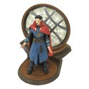 Doctor Strange in the Multiverse of Madness Marvel Select figurine Dr. Strange 18 cm