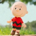 Peanuts figurine Supersize Charlie Brown (Red Shirt) 41 cm