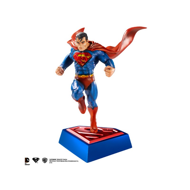 SUPERMAN COMIC BOOK ED SCULPT