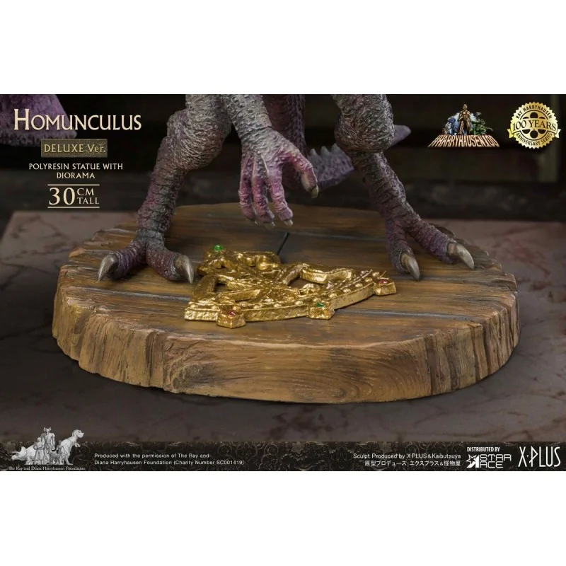 RAY HARRYHAUSEN HOMUNCULUS DLX STATUE