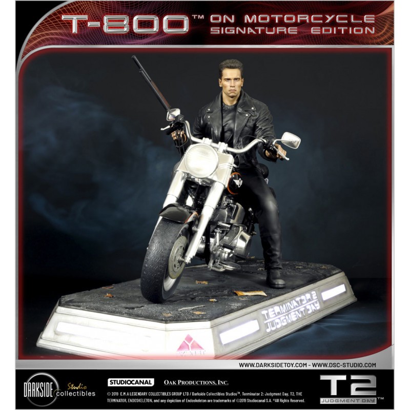 T-800 ON MOTORCYCLE LTD SIGN ED. STATUE