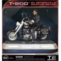 T-800 ON MOTORCYCLE LTD SIGN ED. STATUE