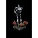 IRON GIANT AND HOGHARTH 1/20 STATUE