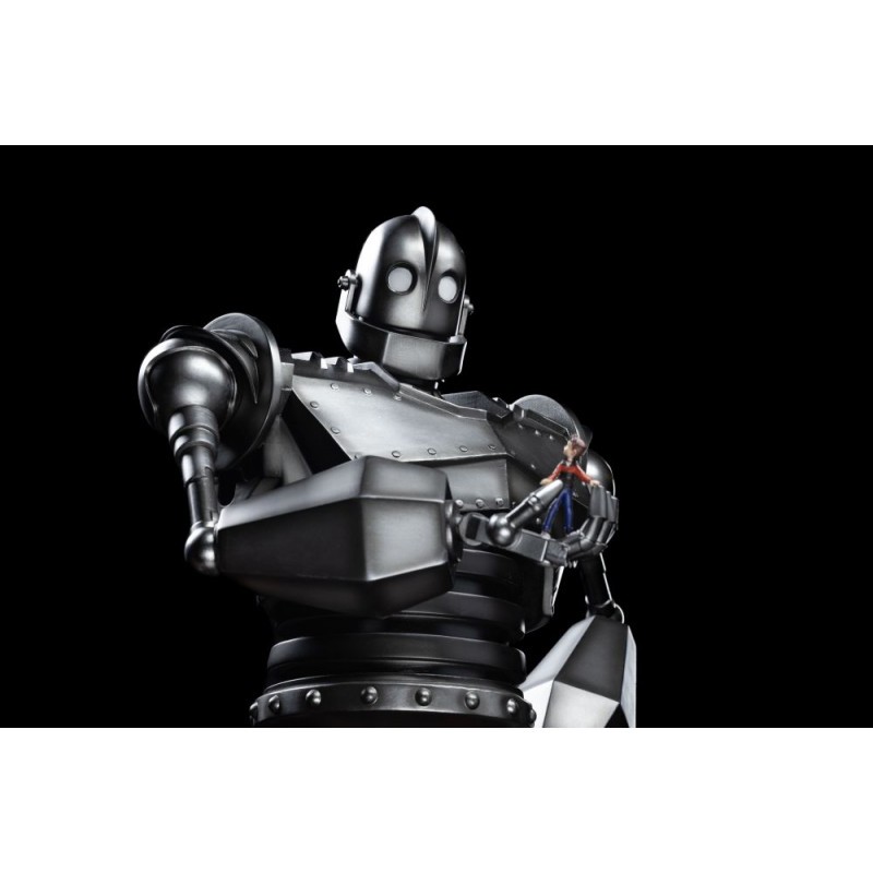 IRON GIANT AND HOGHARTH 1/20 STATUE