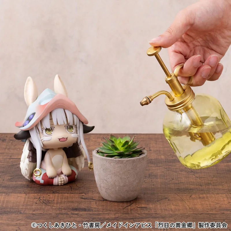 Made in Abyss: The Golden City of the Scorching Sun Look Up Nanachi 11 cm (With Gift)