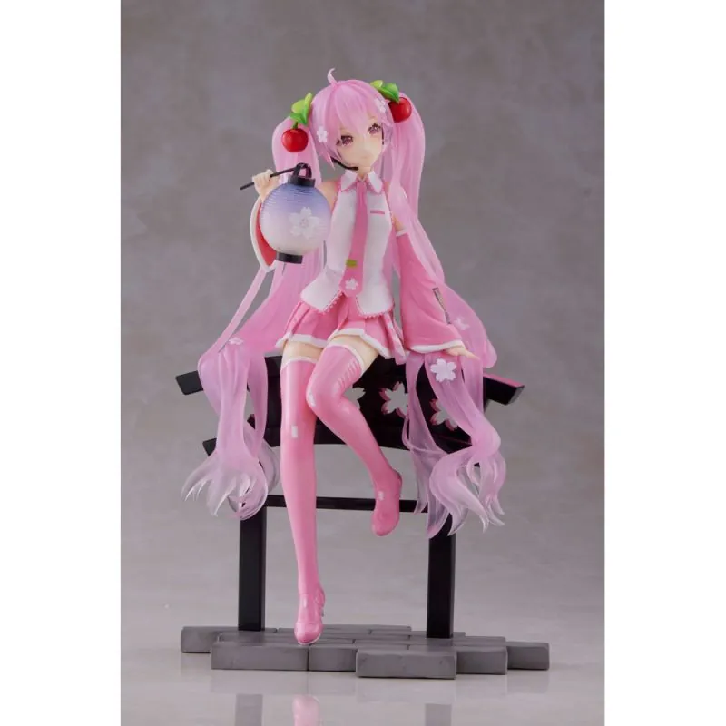 Hatsune Miku Artist Masterpiece+ Sakura Lantern Ver. 18cm