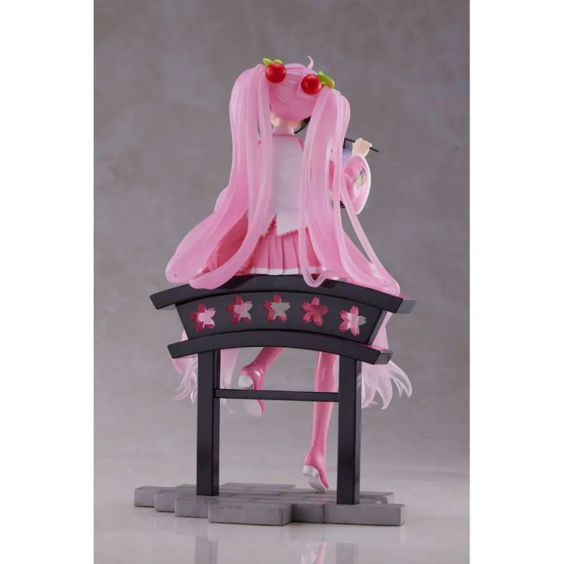 Hatsune Miku Artist Masterpiece+ Sakura Lantern Ver. 18cm