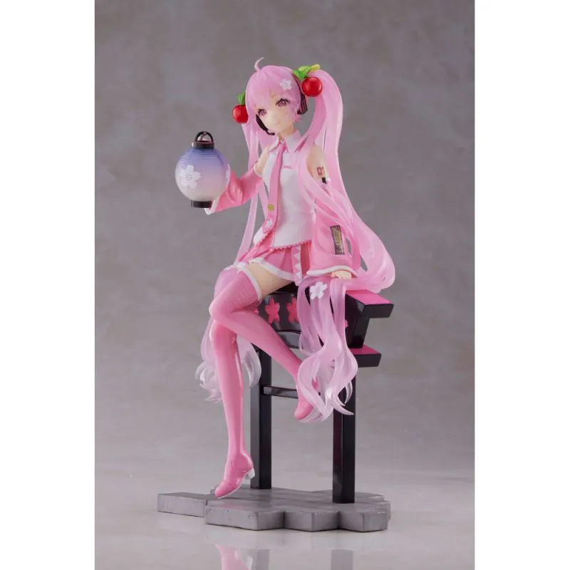 Hatsune Miku Artist Masterpiece+ Sakura Lantern Ver. 18cm