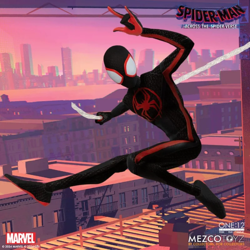 Mezco Toys Spider-Man figurine 1/12 Miles Morales 17 cm