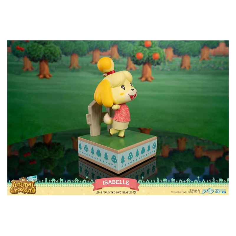 Animal Crossing New Horizon Isabelle Statue