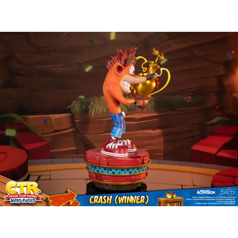 Crash Team Racing Nitro-Fueled statuette Crash (Winner) 46 cm