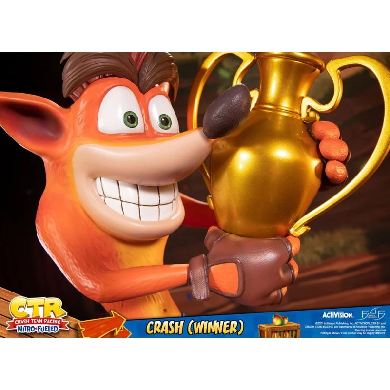 Crash Team Racing Nitro-Fueled statuette Crash (Winner) 46 cm