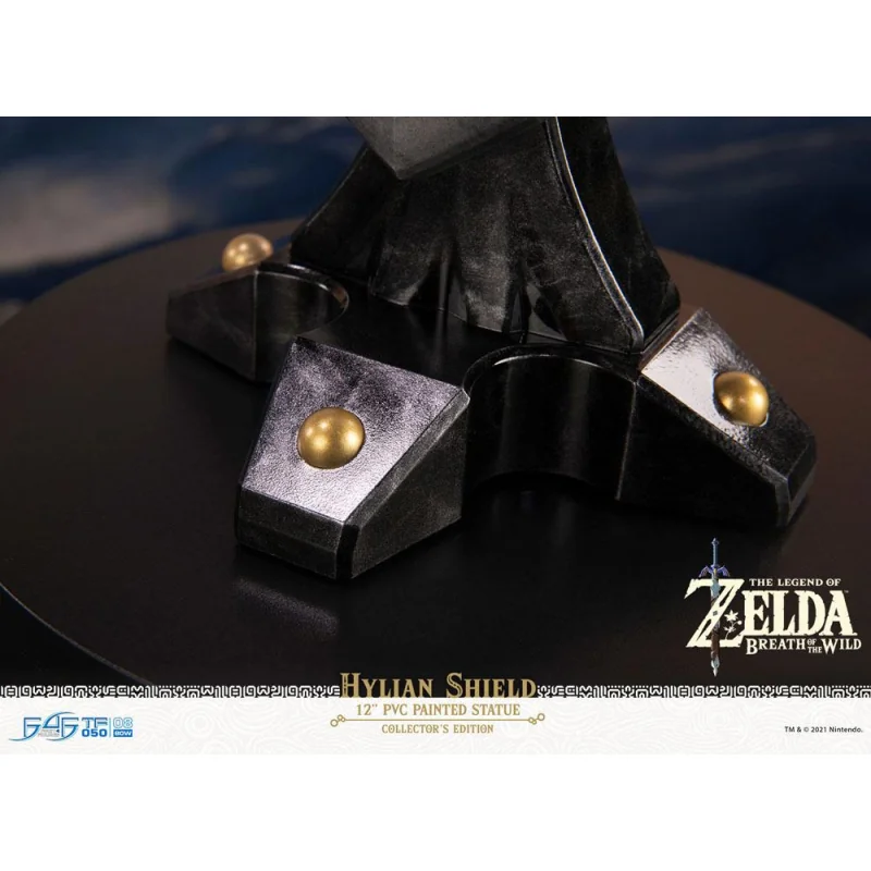 The Legend of Zelda Breath of the Wild statuette PVC Hylian Shield Collector's Edition 29 cm