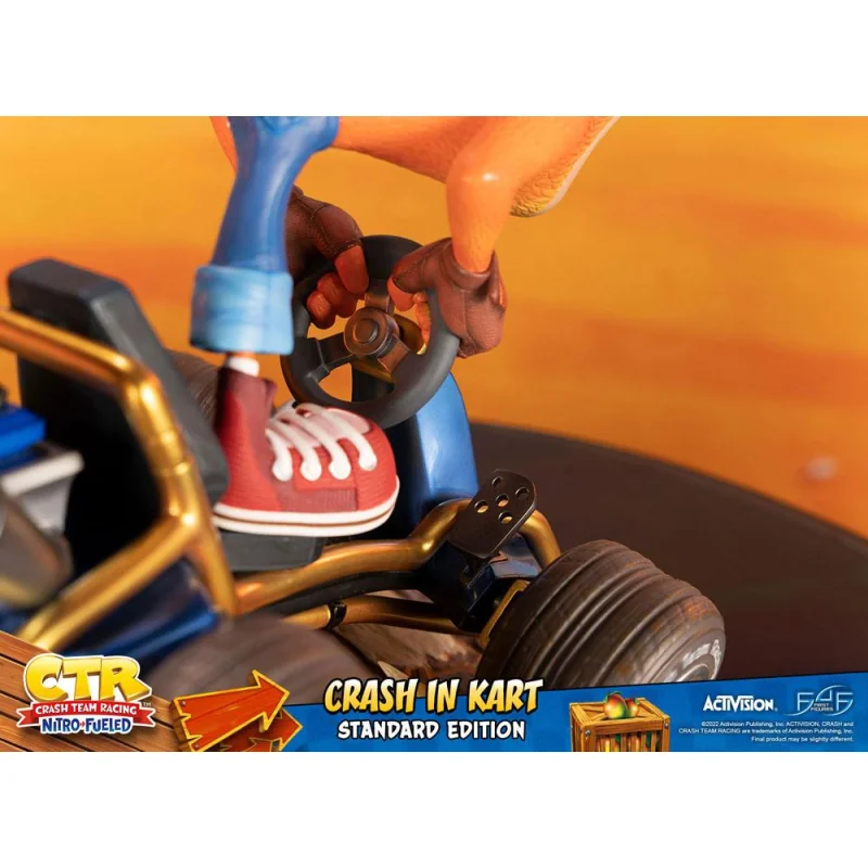 Crash Team Racing Nitro-Fueled statuette Crash in Kart 31 cm