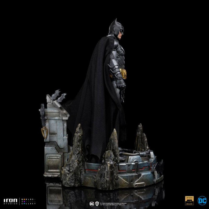 BATMAN UNLEASHED 1/10 DLX STATUE