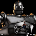 IRON GIANT AND HOGHARTH 1/20 STATUE