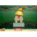 Animal Crossing New Horizon Isabelle Statue