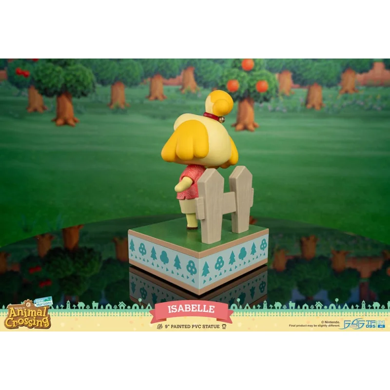 Animal Crossing New Horizon Isabelle Statue