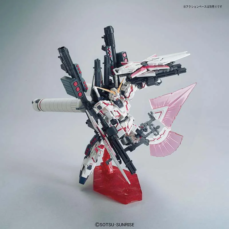 HGUC 1/144 UNICORN FULL ARMOR GUNDAM RED Voir