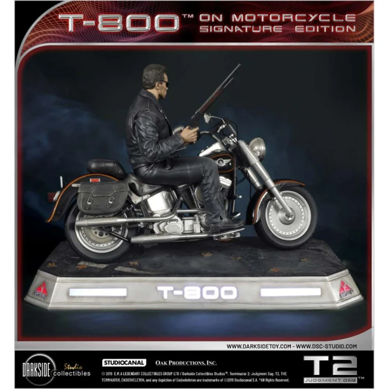 T-800 ON MOTORCYCLE LTD SIGN ED. STATUE